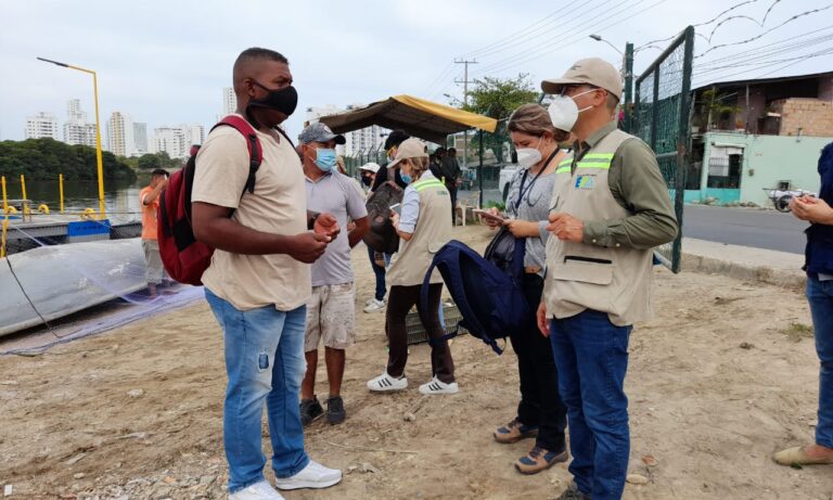 reunión del epa y comunidad para la recuperación de la zona de bazurto