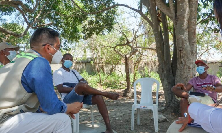 director del epa en socialización sobre plan maestro de la bahía de cartagena