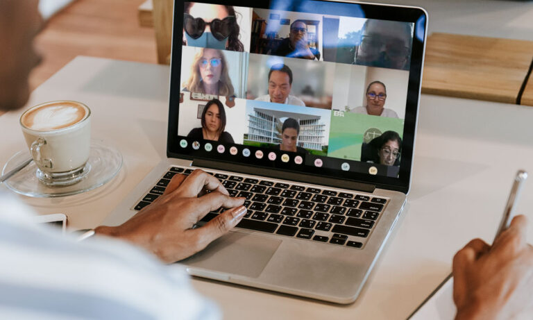 pantallazo de reunión virtual sobre cambio climático y desarrollo sotenible