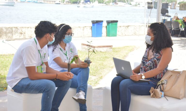 reunión de emprendedores de negocios verdes