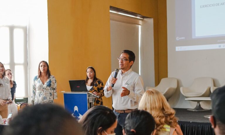 director de epa cartagena en mesa de gobernanza por la Ciénaga de la Virgen