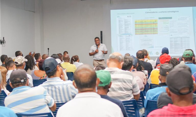 exposición de EPA Cartagena, ante líderes cívicos y autoridades distritales estaregias para la recuperación de la cienega de la virgen