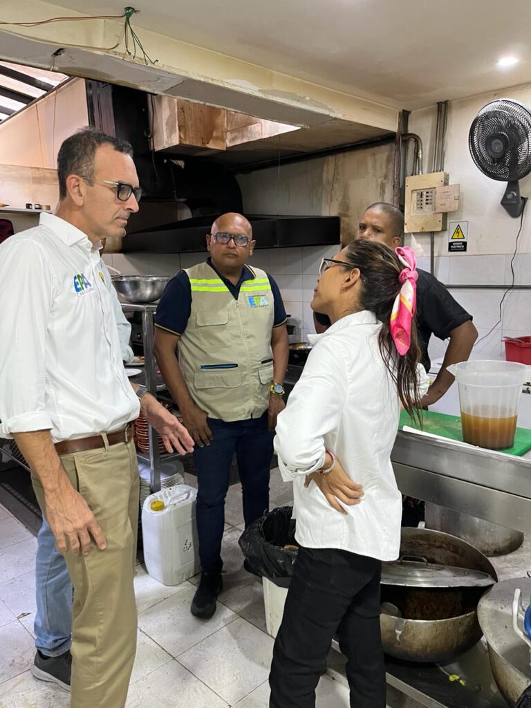 EPA CARTAGENA CONTINÚA CON INSPECCIONES A RESTAURANTES PARA VERIFICAR DISPOSICIÓN DEL ACEITE USADO