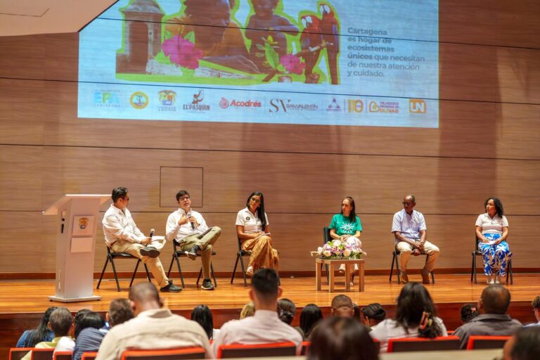 EPA Cartagena lideró Foro sobre Ecosistemas Estratégicos de la ciudad