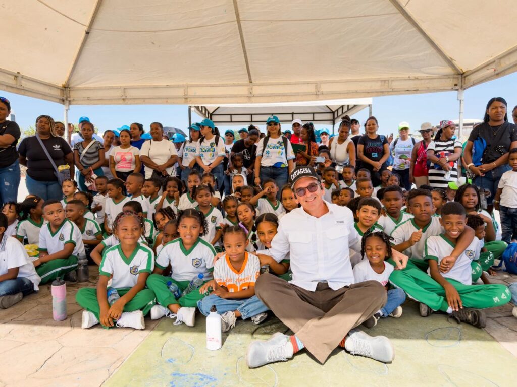 En el Día de la Tierra, EPA Cartagena, la Fundación Canal del Dique Compas y Compas lideraron jornada ambiental en la ciudad